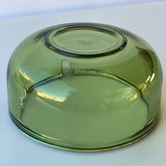 Mid-century Modern Green Glass Ashtray - Picture 3 of 8